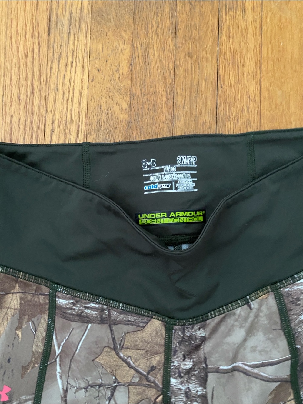 Under Armour Women’s Real-tree Camo Leggings with Dark Green Waistband - Picture 5 of 6